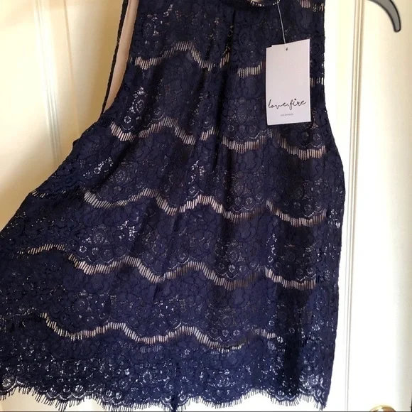 FULLY LINED π
ΊLOVE, Fire Blue Lace Sleeveless Top NWT - Picture 7 of 11